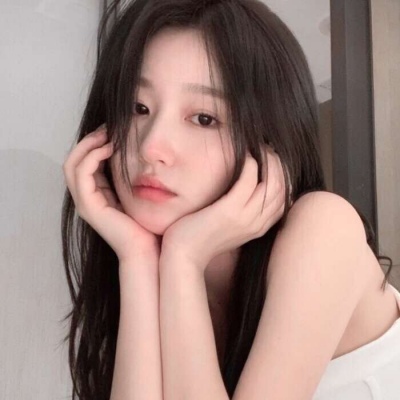 太气愤！俩16岁女生拒绝男子陪酒要求，被打得满脸是血，称报警就砍死她们