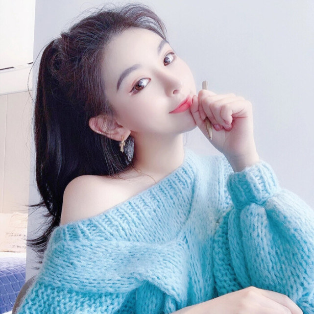 24岁女生负债15万，超前消费需谨慎
