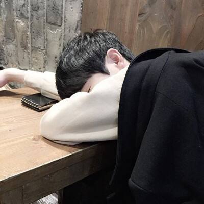 清明节前油价上调 加一箱油多花约8元