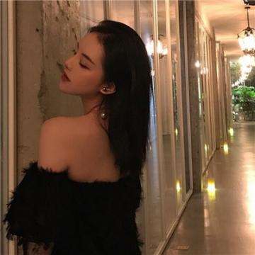 高三女生每天自驾上下学 实现通勤自由，每天大约要开20分钟车