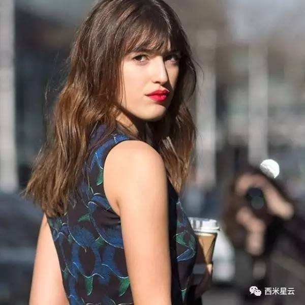 请查看以下关于《甄嬛传》的丑陋造型的盘点